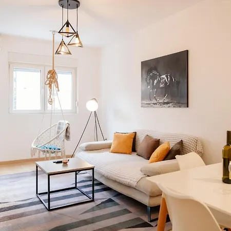 Apartment Modern, Work-friendly Apartment, City Kvart
