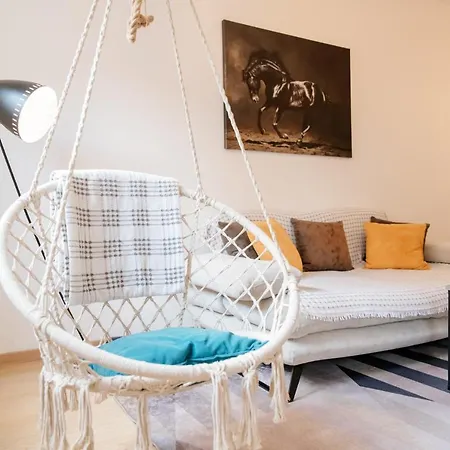 Modern, Work-friendly Apartment, City Kvart * Podgorica